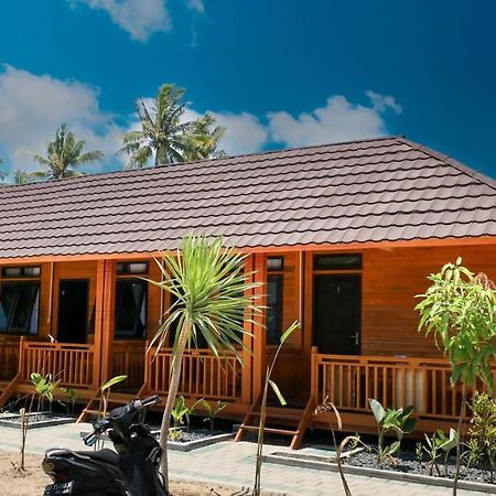 Mandalika Queen Hostel Kuta  Zewnętrze zdjęcie