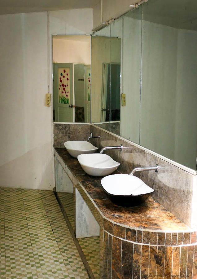Mandalika Queen Hostel Kuta  Zewnętrze zdjęcie